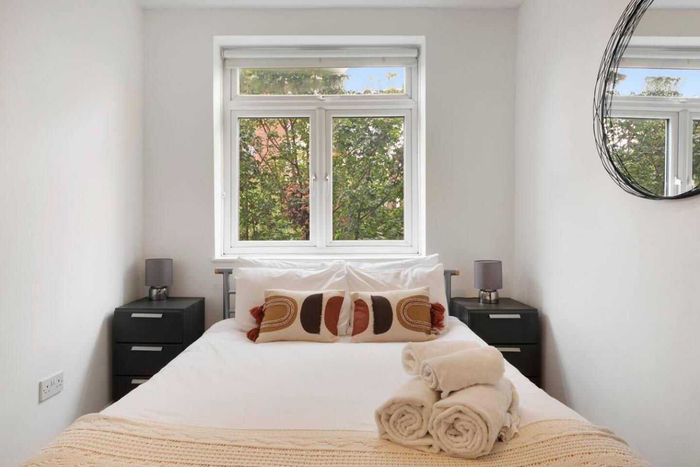 2 Bed Apartment- Finsbury Park Station B Londres Exterior foto